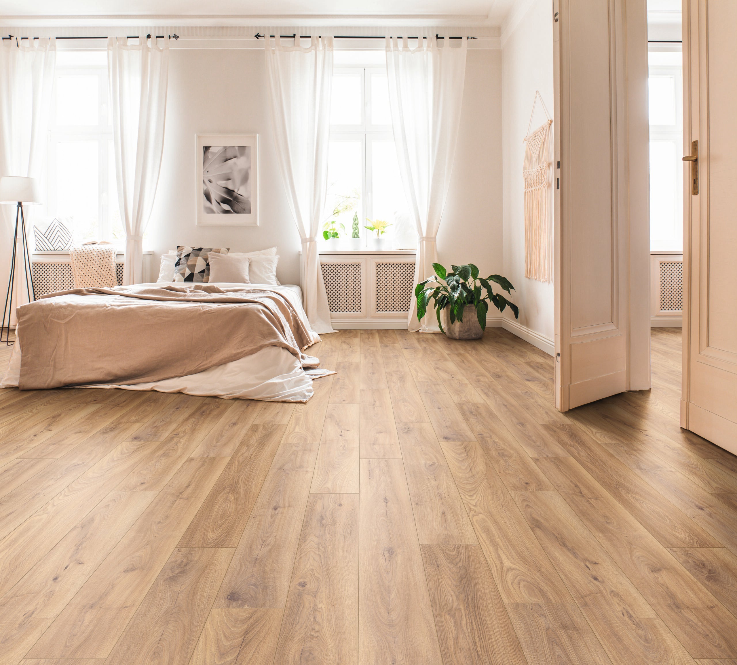 Krono Laminate Eurohome 12mm Flooring  Firebrand Oak