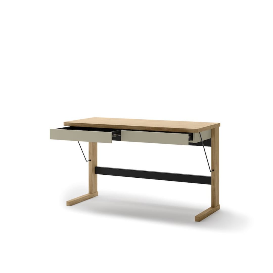 Ollie OL-06 Desk 131cm